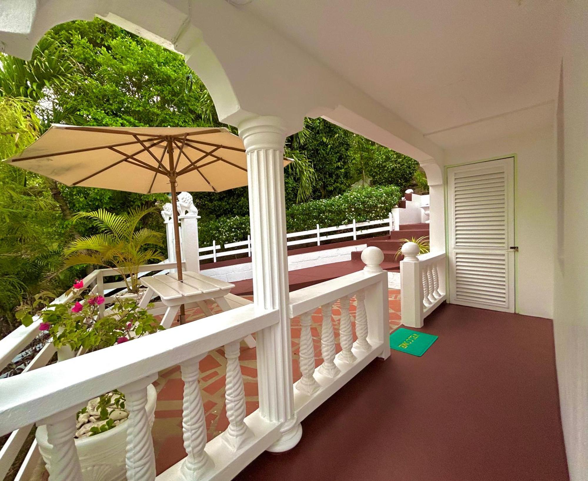 Palm House Apartment Friendship Bagian luar foto